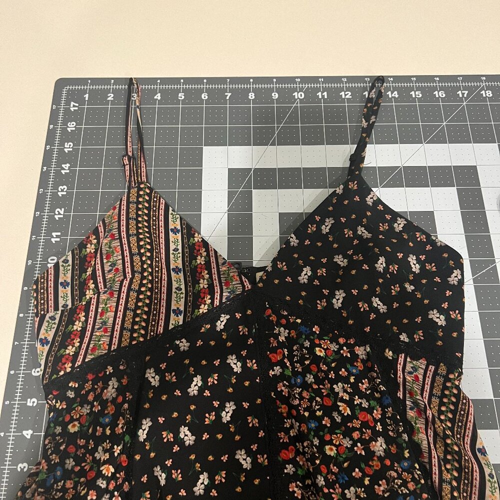 Alice & Olivia Delilah Tiered Floral Print Dress Size 6 - Picture 8 of 14